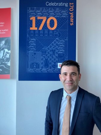 Emin Ide's advice for success, working in sales at Lindström, is to stay positive and take risks.