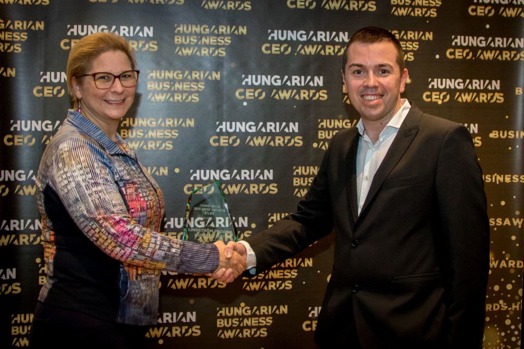 Prodem Hungary receiving an award