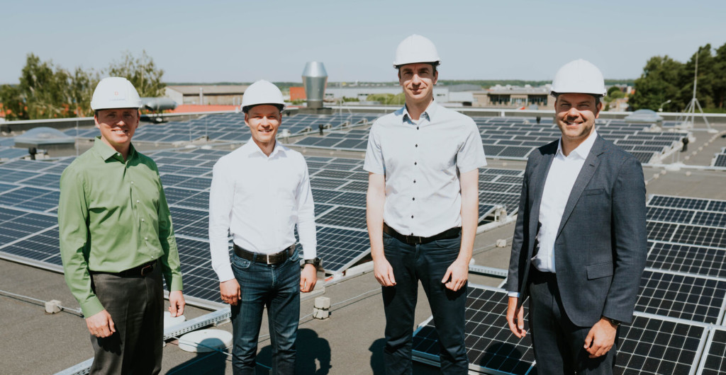 Service centre Pinki in Latvia using solar panels to produce green energy and reducing CO2 emissions.