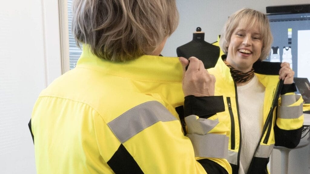 HiVis workwear from Lindström is your best friend at work.