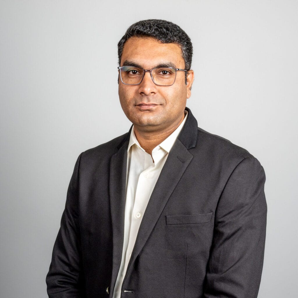 Swapnil Pawar, Service Owner at Lindström, tells more about Cleanroom fabrics and design.