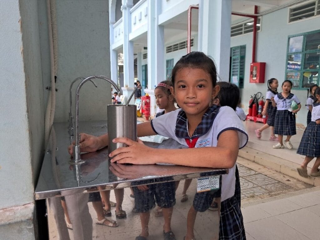 We support ActionAid Vietnam to create a safe and happy learning environment at schools in Tra Vinh City.