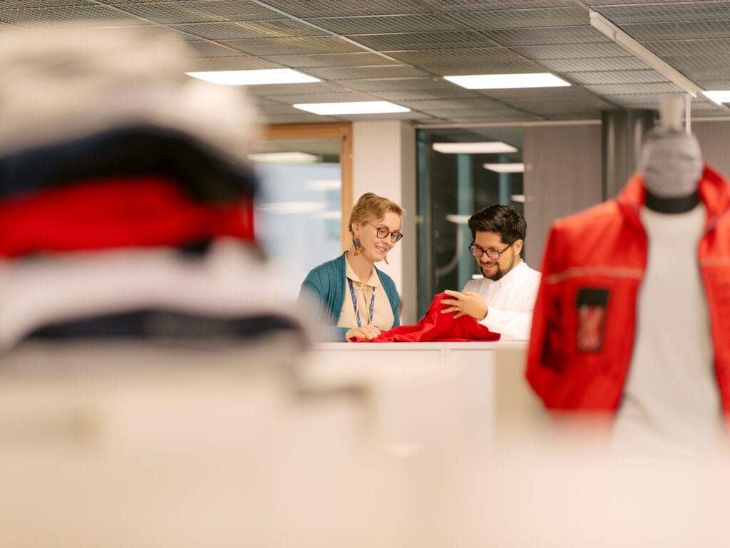We value our people and want to see them enjoying working for Lindström. We want to help our employees develop themselves and become the best they can be, so that they have the skills to shine in their work and even excel expectations.