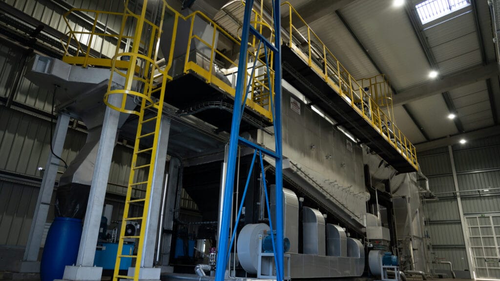 Biomass boiler for heat production