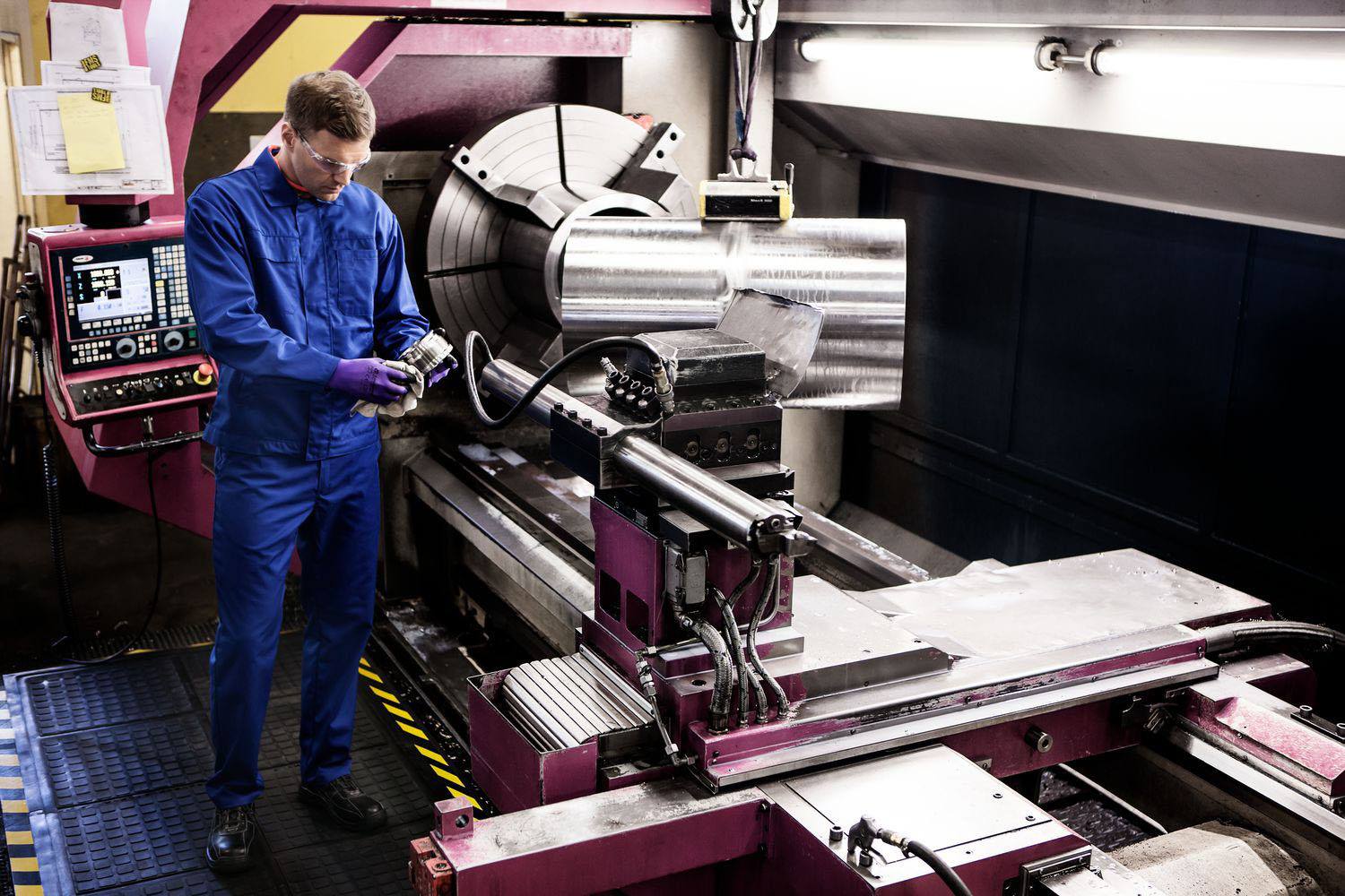 Workwear for engineering and assembly industry