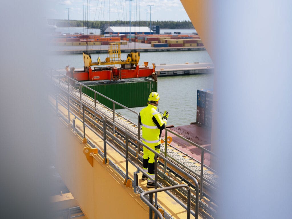 Visokovidna delovna oblačila