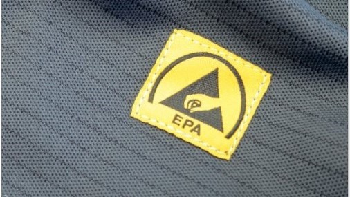 Meie ESD tööriided elektroonikatööstusele on vastava kaitsega vormid, mis vastavad kõigile tööstuse regulatsioonidele ja standarditele.