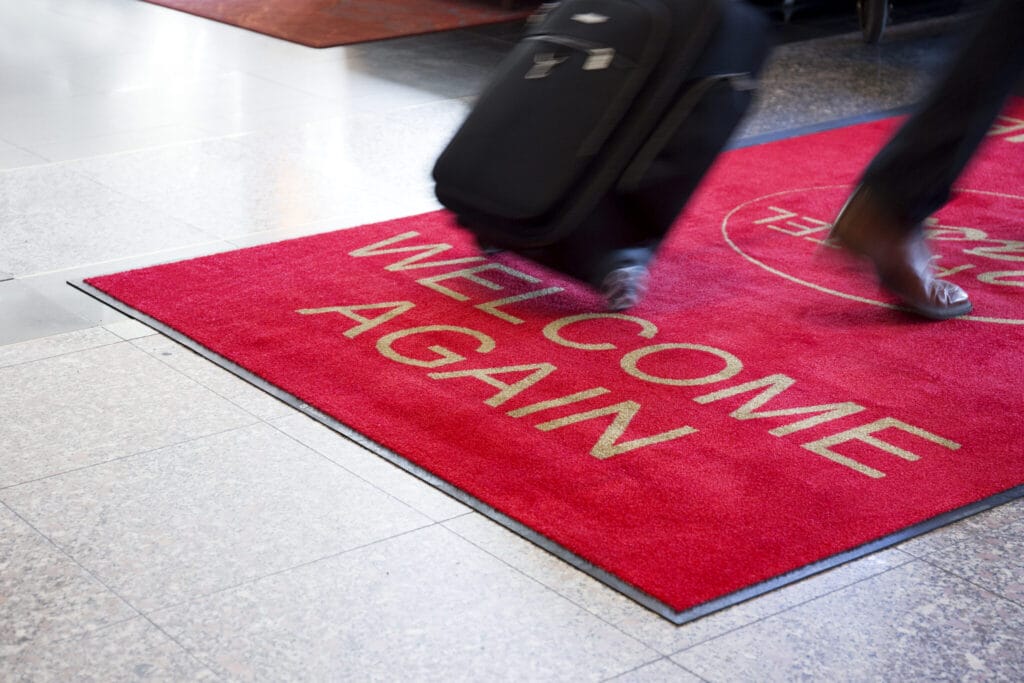 Lindström vahetab töötajate töökoormuse vähendamiseks vaibad välja