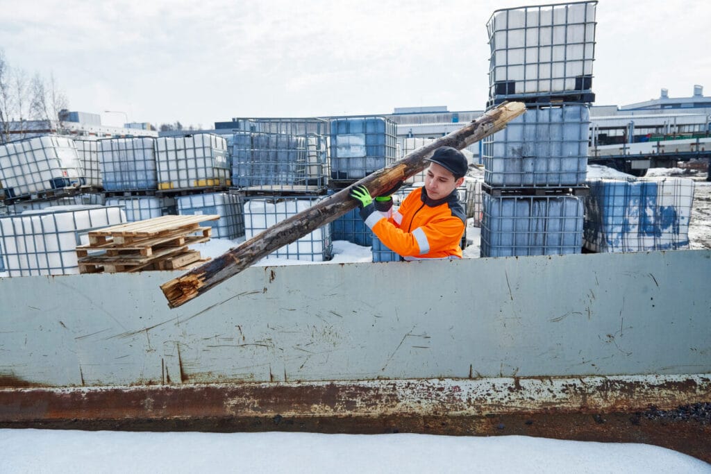 Radna odeća kao LZO: pametan put do vidljivosti, usklađenosti i bezbednosti na radu