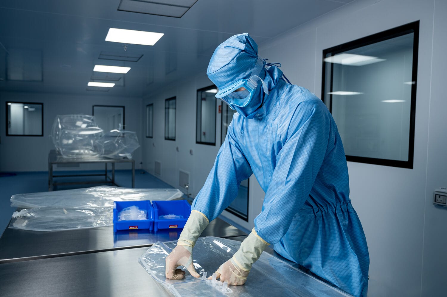 gowning maintenance in cleanroom environments.