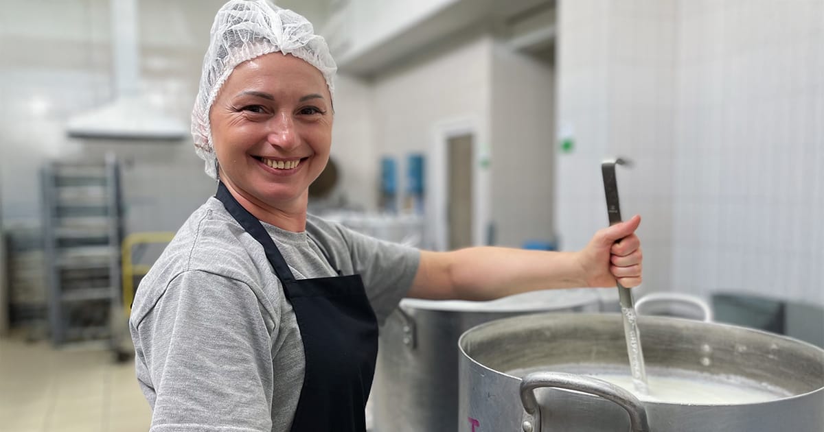 Protective Workwear and Safety Measures in Dairy Processing: Making the Industry Safer