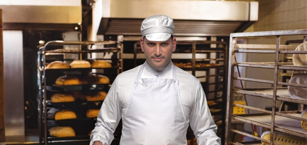 Balancing safety and mobility in food production uniform