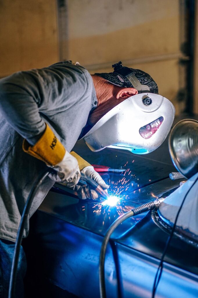 10 najważniejszych kryteriów przy wyborze odzieży robocze