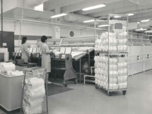 1960 r. – wypożyczano ręczniki w rolkach
