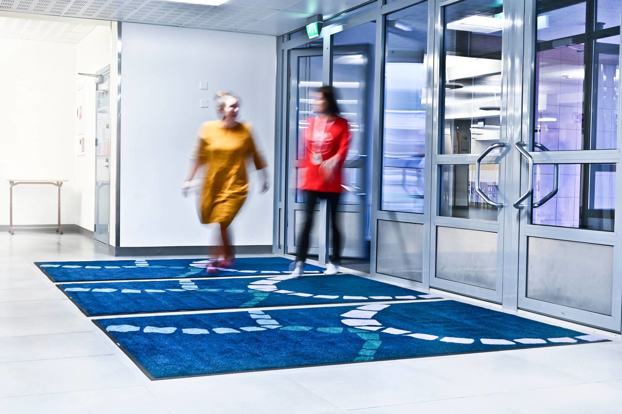 kolorowa mata wejściowa w szkole i przedszkolu – Lindström