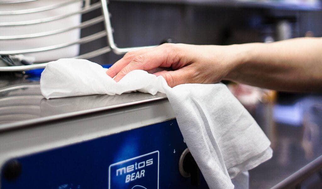 Защо да изберем услуга с индустриални кърпи под наем: Kлючови въпроси и опит на клиенти