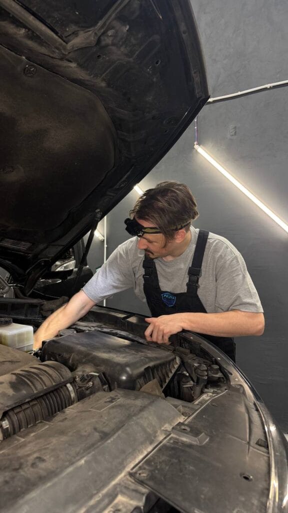 Робочий одяг для мережі студій автобезпеки Agent Car Security