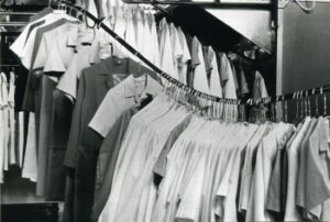 A ruházat-bérbeadásba az 1950-es években kezdett emelkedni a befektetett tőke
