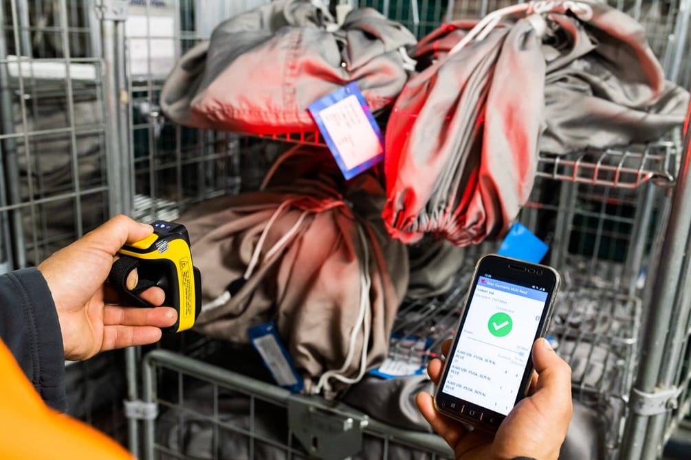 RFID ruhacsip és olvasó