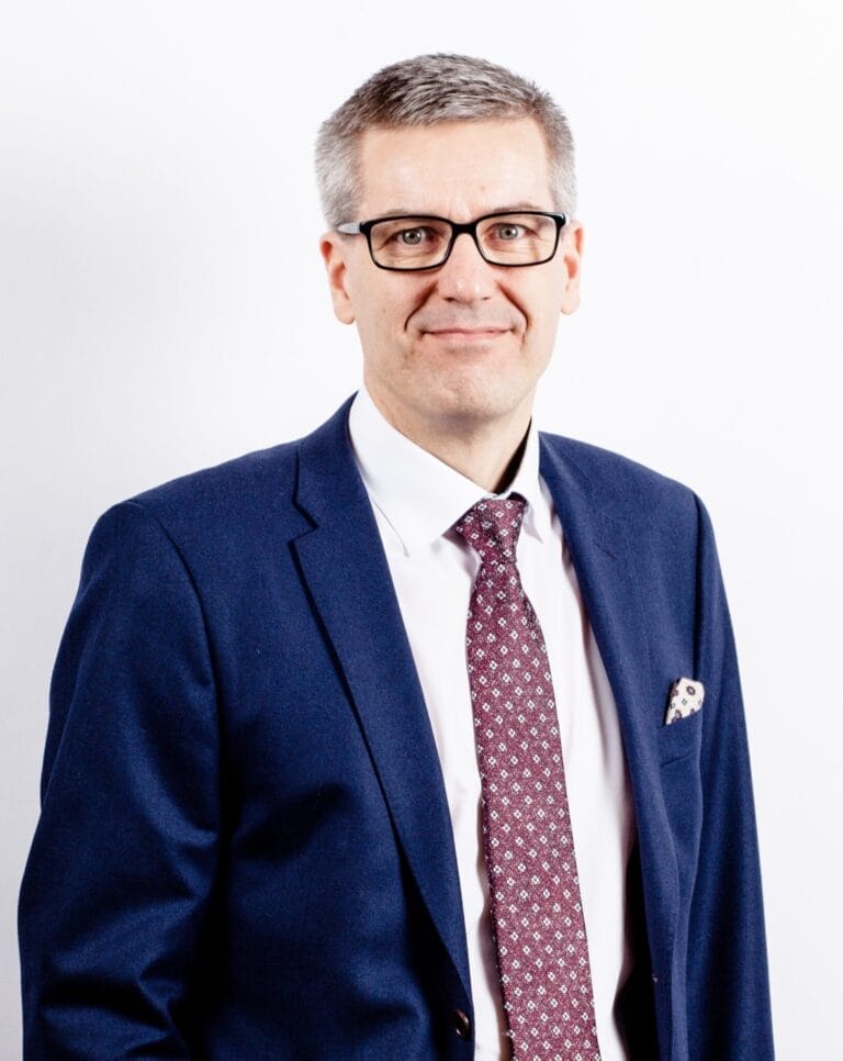 Harri Puputti, Lindström