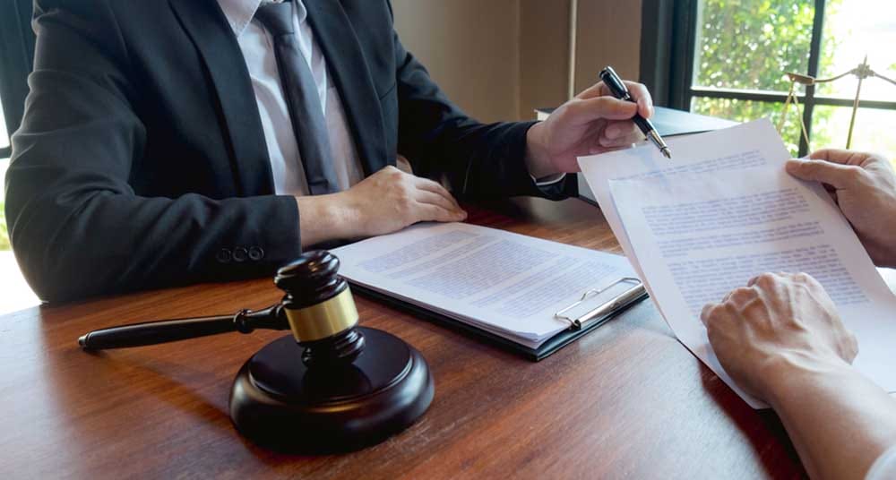 Munkaruha és jog: Mit ír elő a törvény a munkáltatók számára?