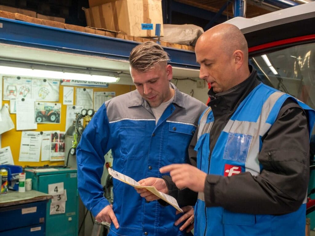 Kollektion an Arbeitskleidung für die Montageproduktion und den Maschinenbau