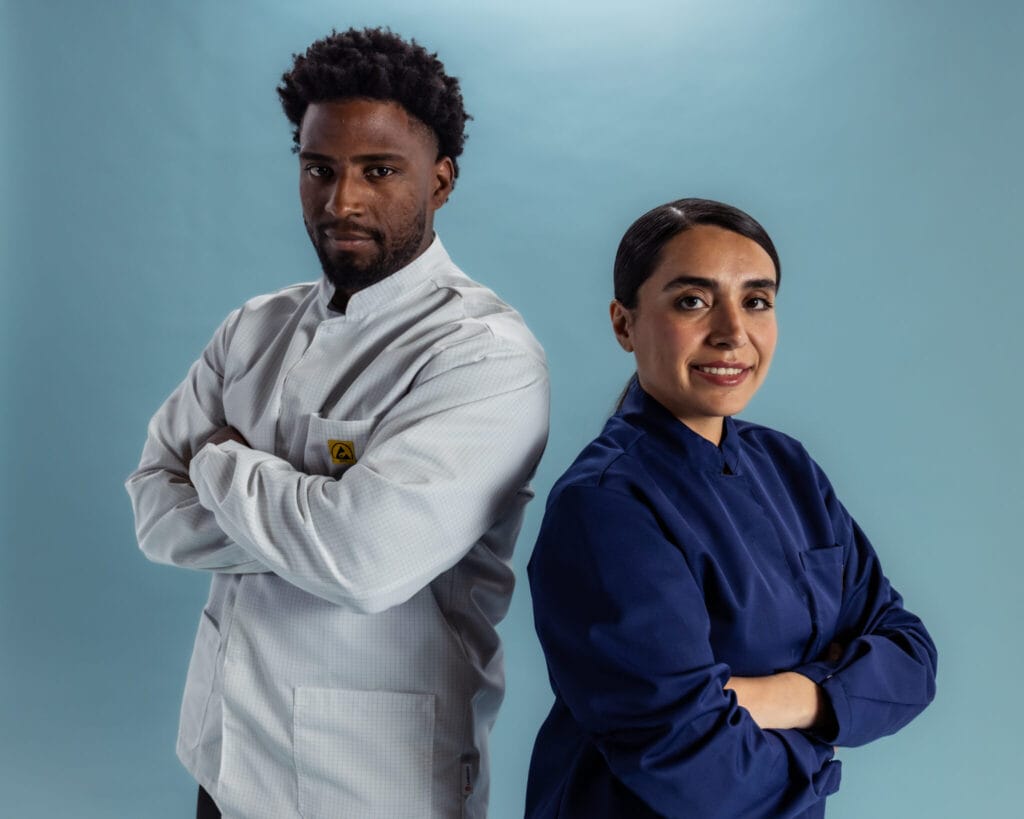 작업장 안전을 높이는 핵심, ESD 자켓과 정전기 방지 코트의 역할