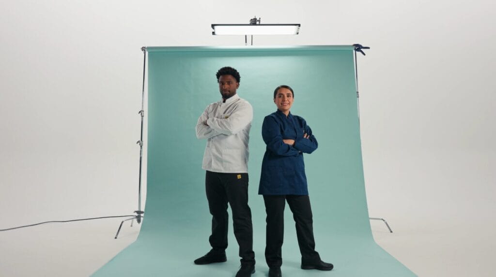 방진복 vs 제전복, 뭐가 다를까?