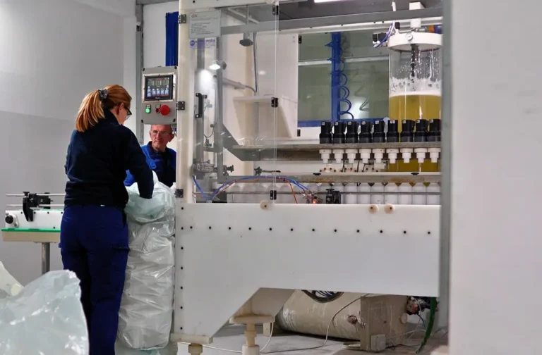 Novohem은 어떻게 작업복 위생을 개선하고 오염 리스크를 줄였을까