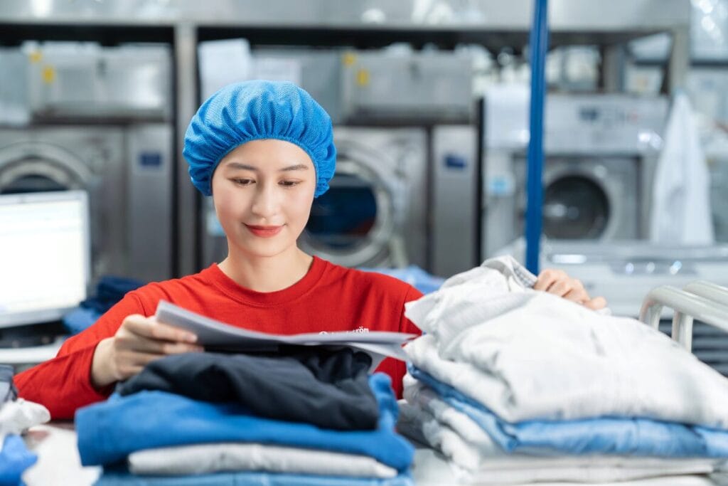 giặt quần áo bảo hộ lao động