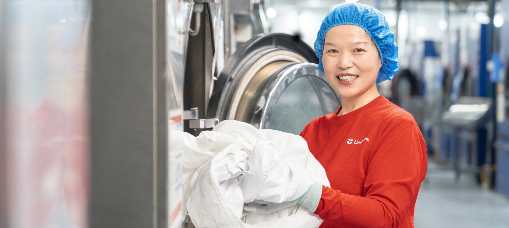 vệ sinh quần áo bảo hộ