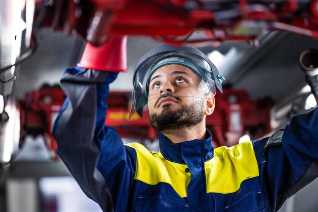 PPE trong sản xuất