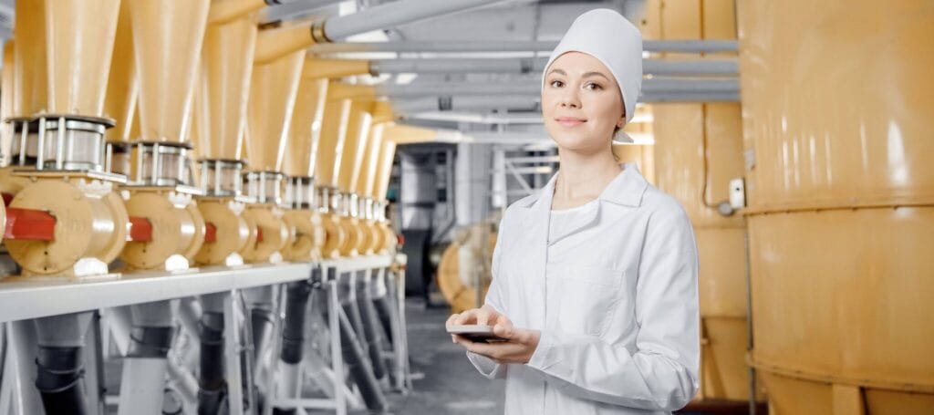 Livsmedelssäkerhet och förebyggande av kontaminering med regelrätta arbetskläder