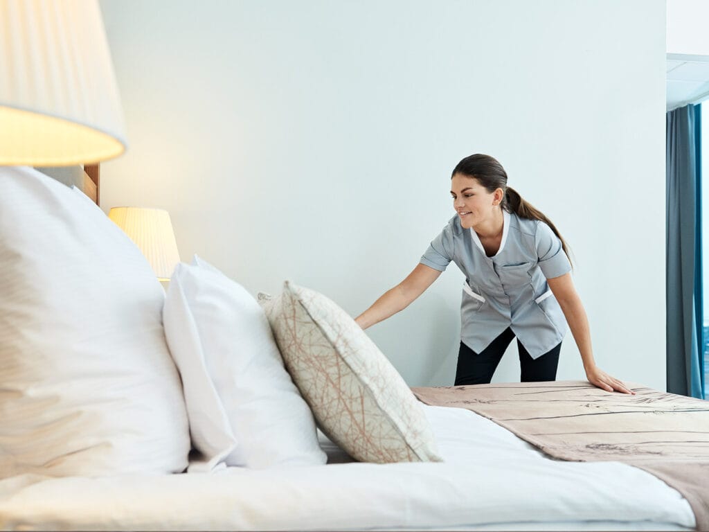 Behöver du kuddar och täcken till ditt hotell?