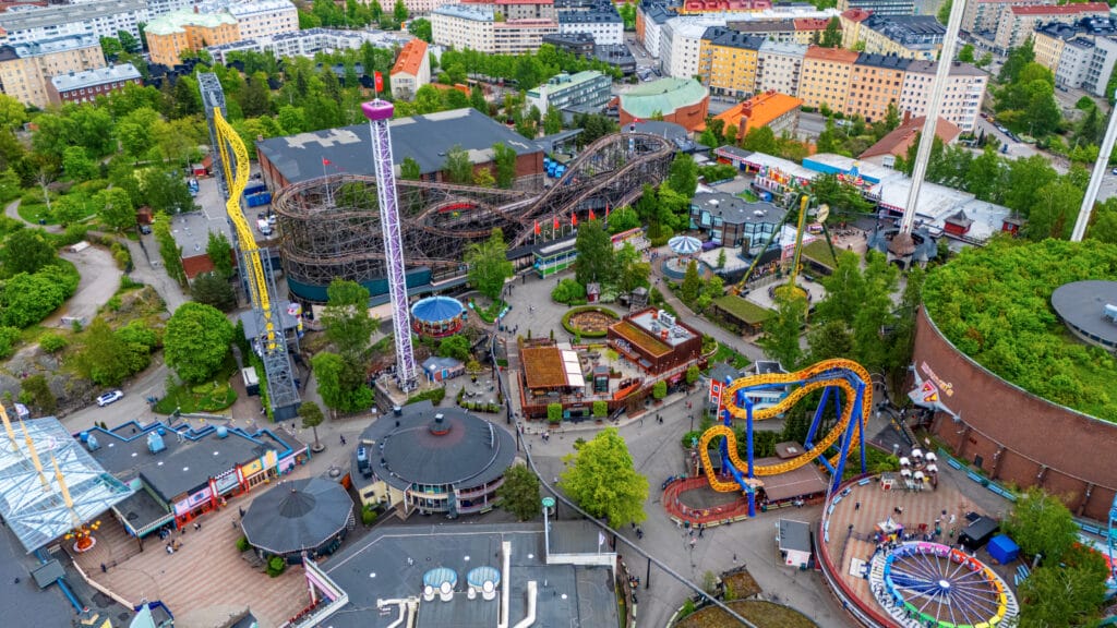Linnanmäki helpotti työvaatteiden hallintaa Lindströmin Flex-työvaatepalvelulla